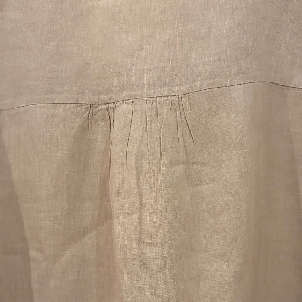 Women's Poetry Linen Button-Up Blouse - Picture 10 of 11